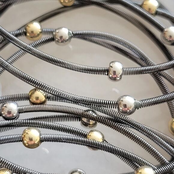 Set of 24 Spring Bracelets with gold and silver beads. - Picture 2 of 6